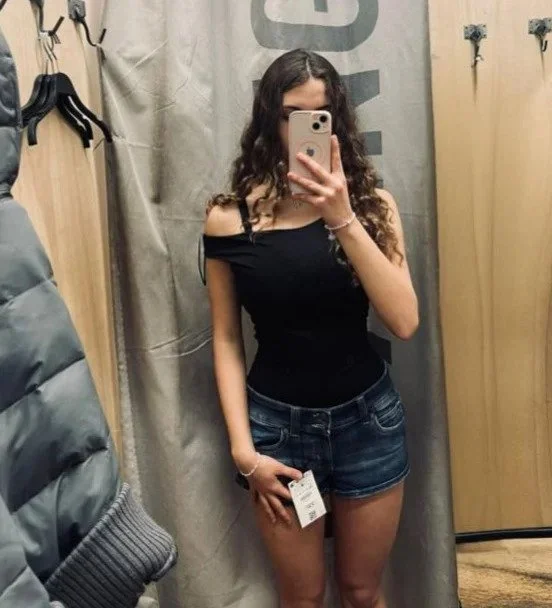 Sofia Spata (18) image 3