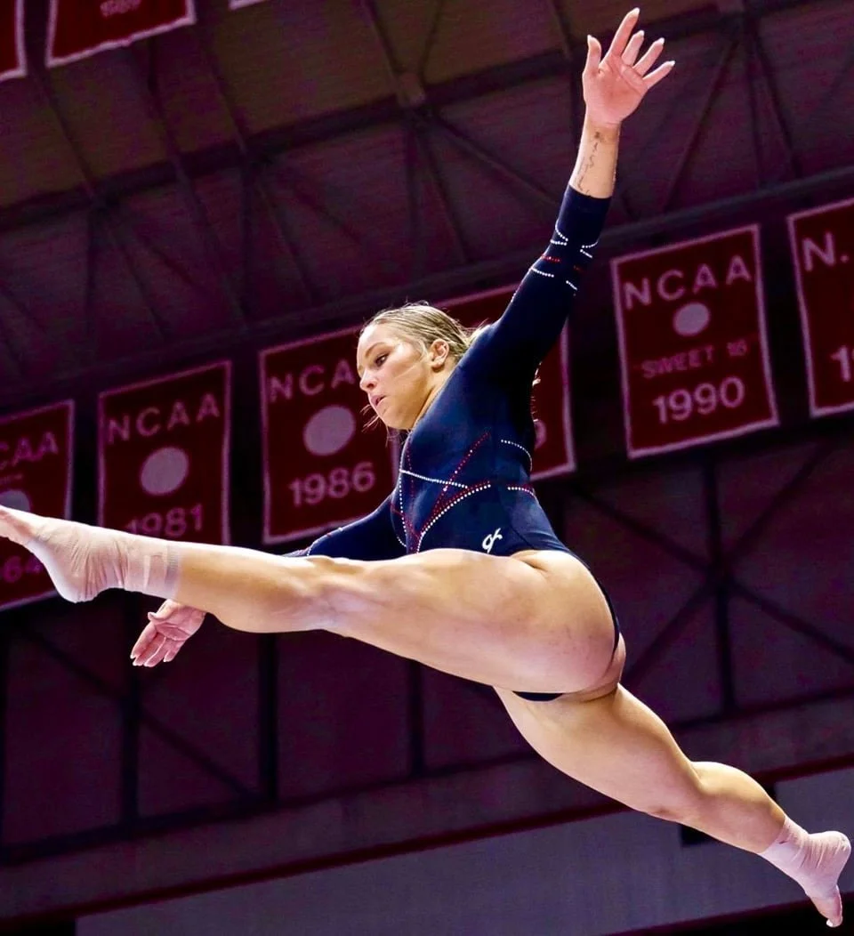 Gymnast hottie main image