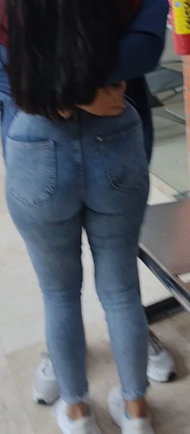 Culonas en La Calle🥵🍑. image 16