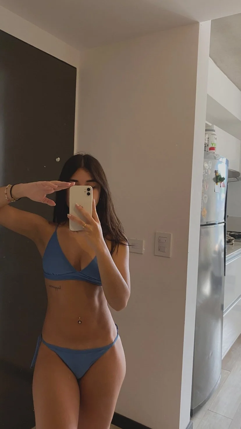 Ludmila hermosa puta siendo expuesta image 3