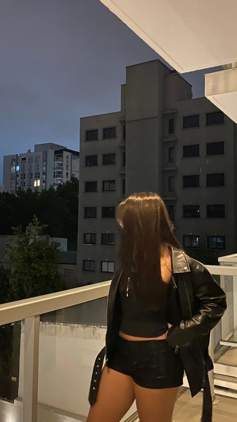 Ludmila hermosa puta siendo expuesta image 6