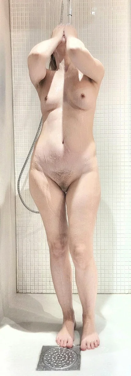 Thick ass milf image 17