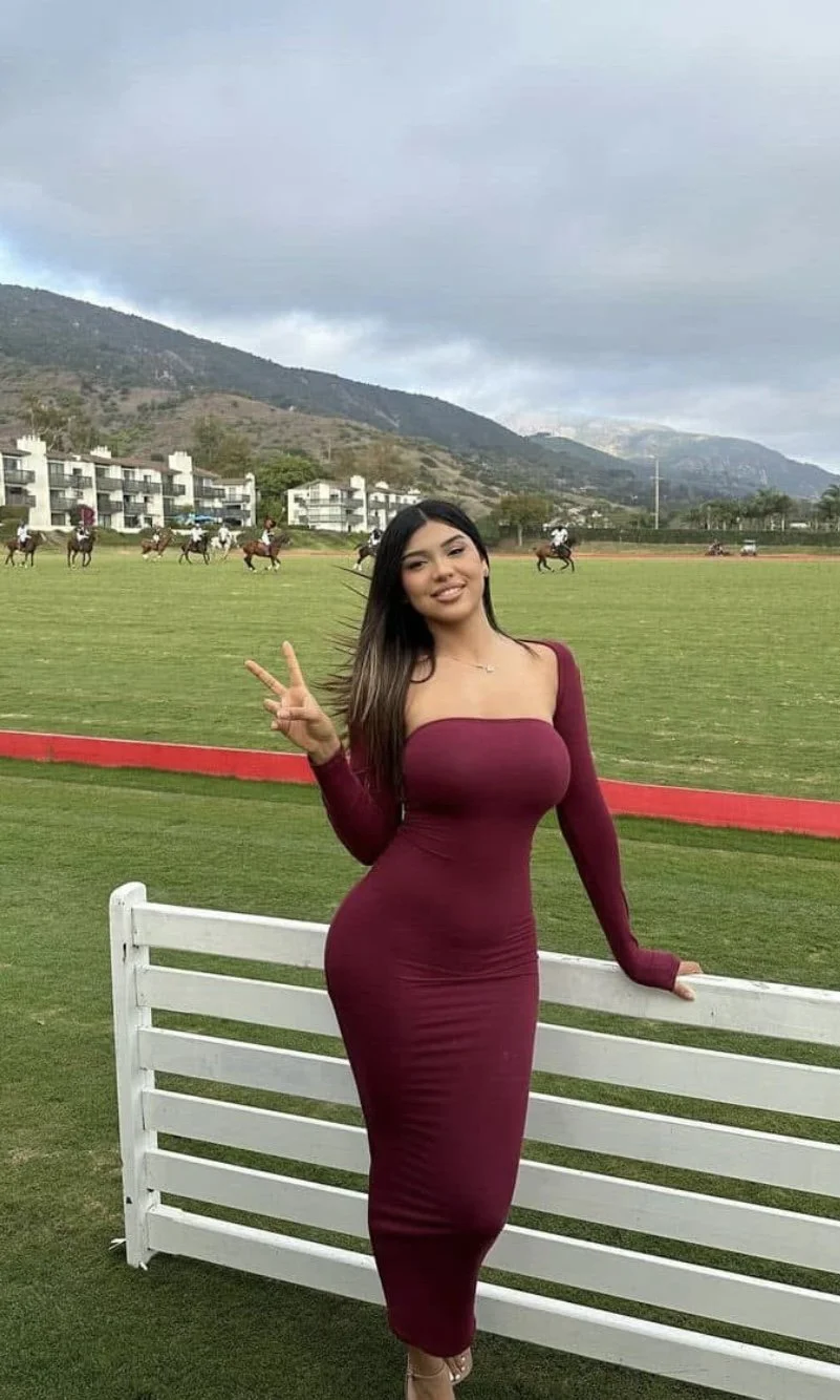 LA Latina image 6