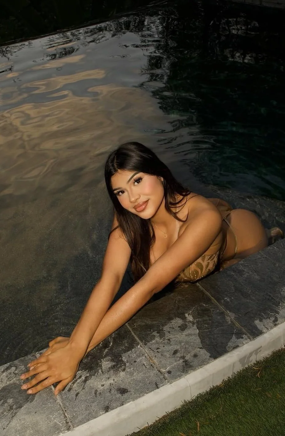 LA Latina image 7