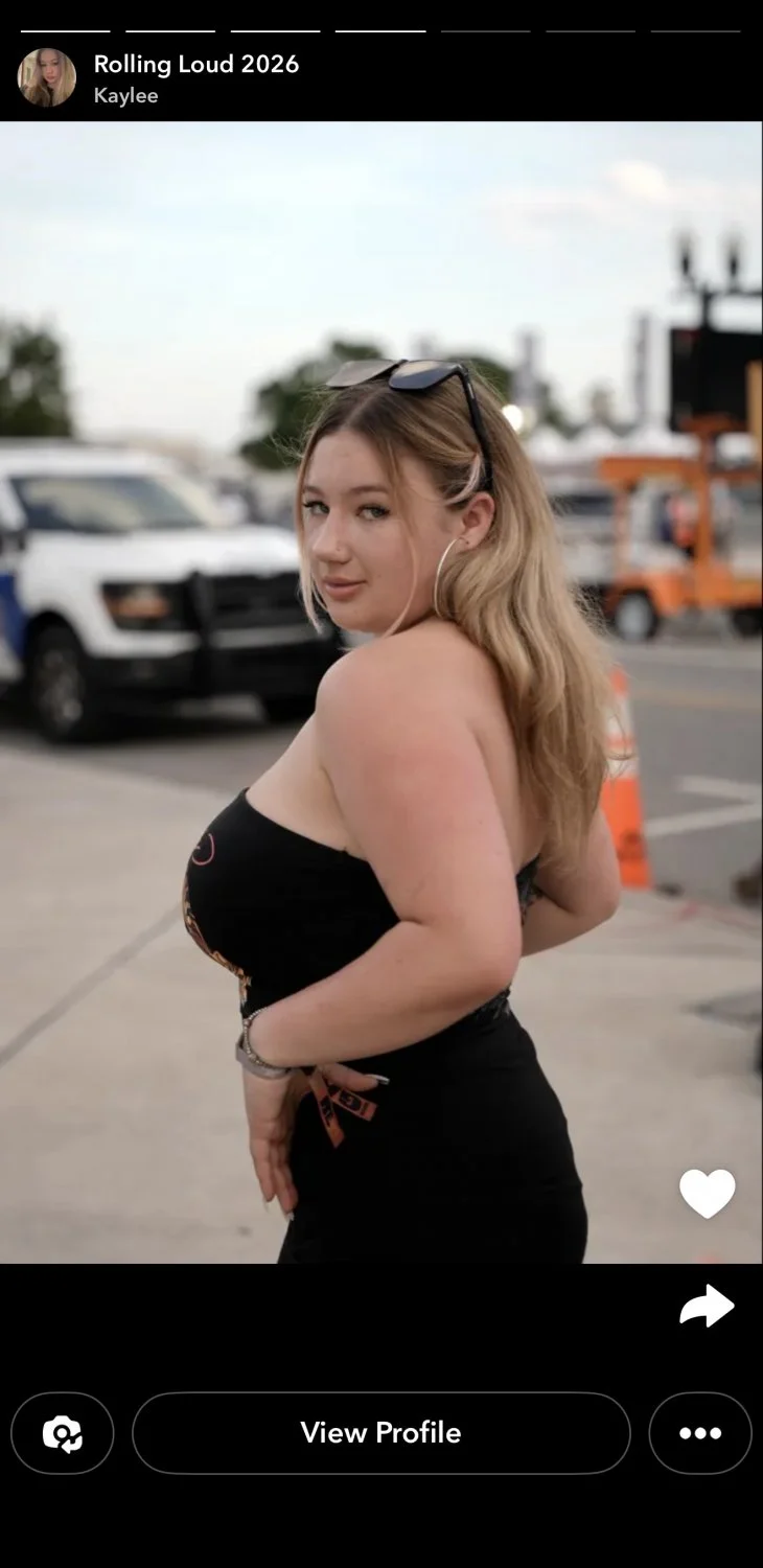 19 year old teen with big tits sends nudes for alcohol image 12