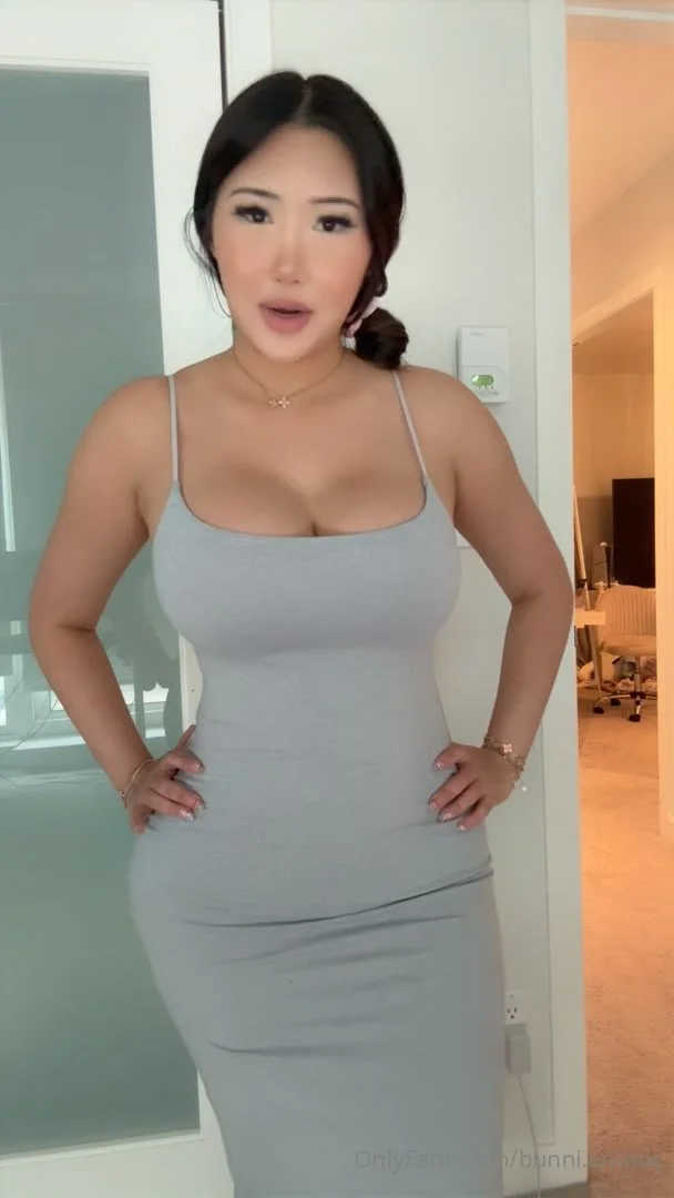 Thick Asian Shows Pussy Close-up abg asian latina Big Tits college Baddie Amateur Teen leaked_thum main image