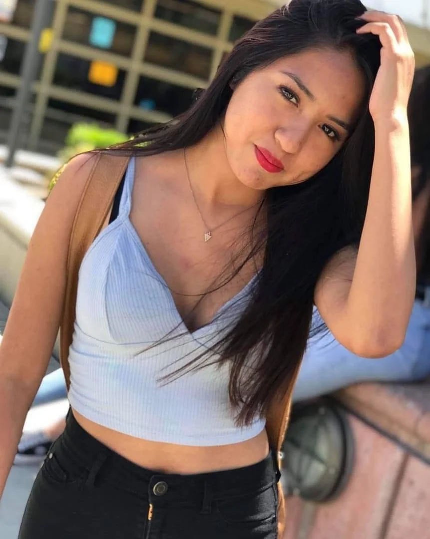 Latina Chelsea image 15