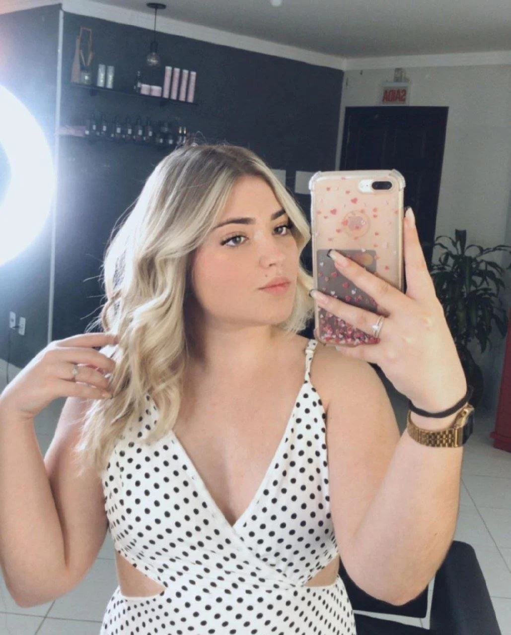 Grace Latina hermosa gordibuena culona rica cojiendo con su cita de tinder image 2
