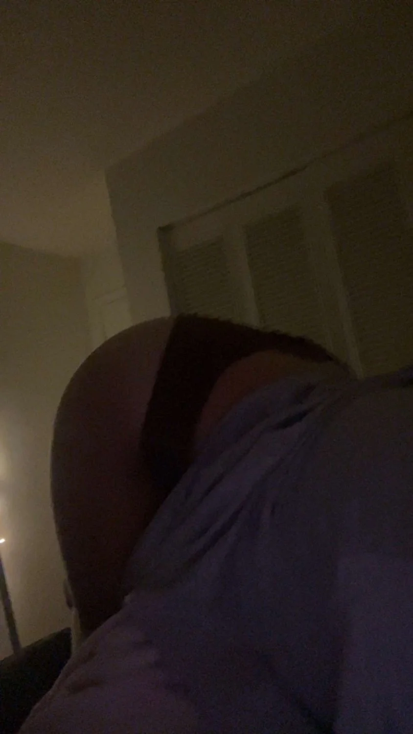 snap slut gets horny n sends image 7