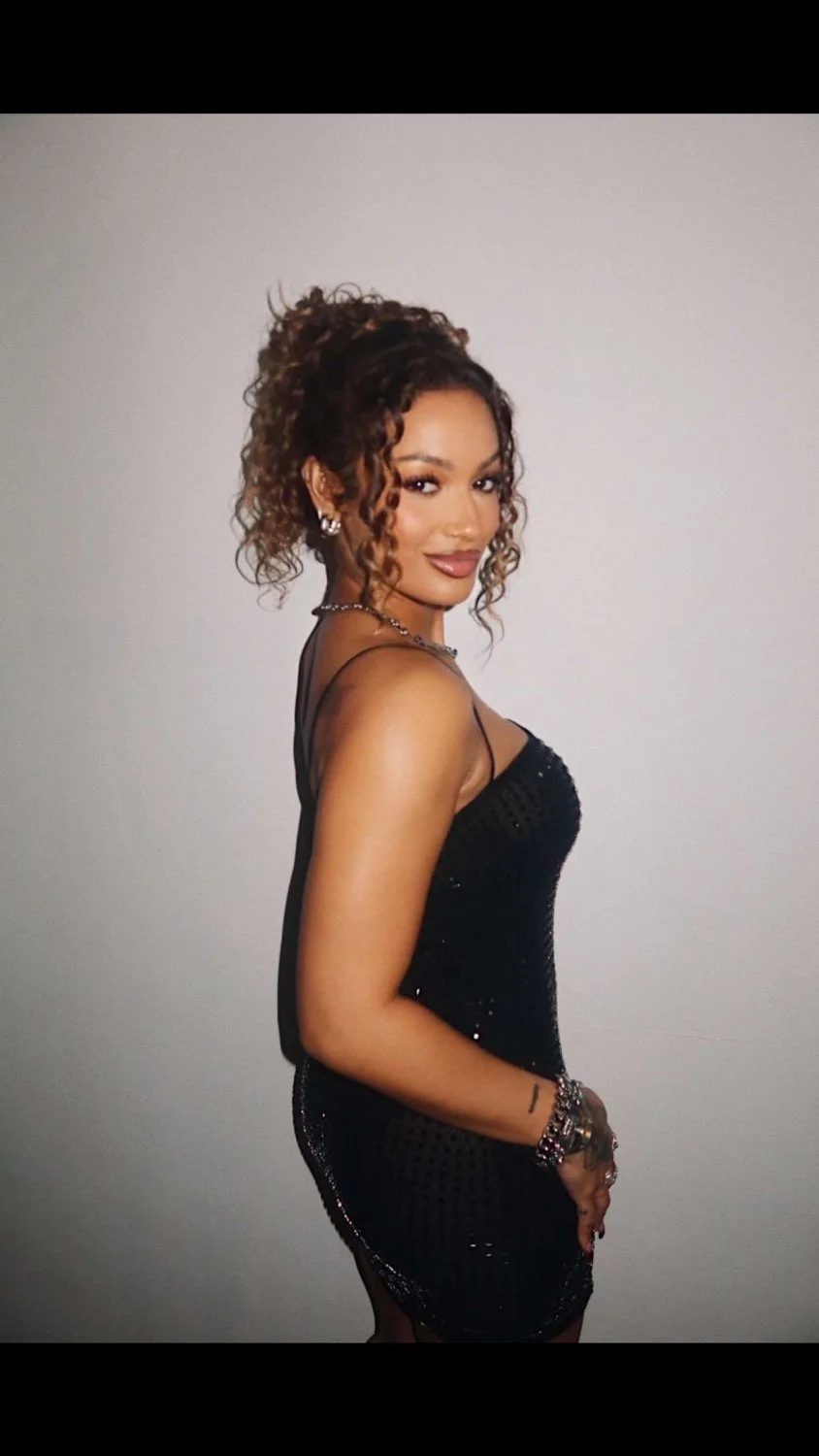 Sexy dani image 2