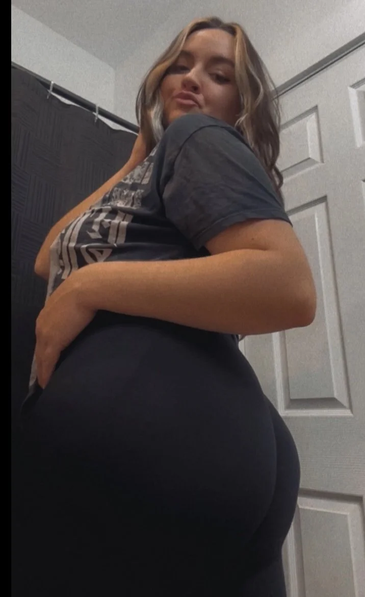 dm if your got her (oohkarlalala) twitter slut image 4