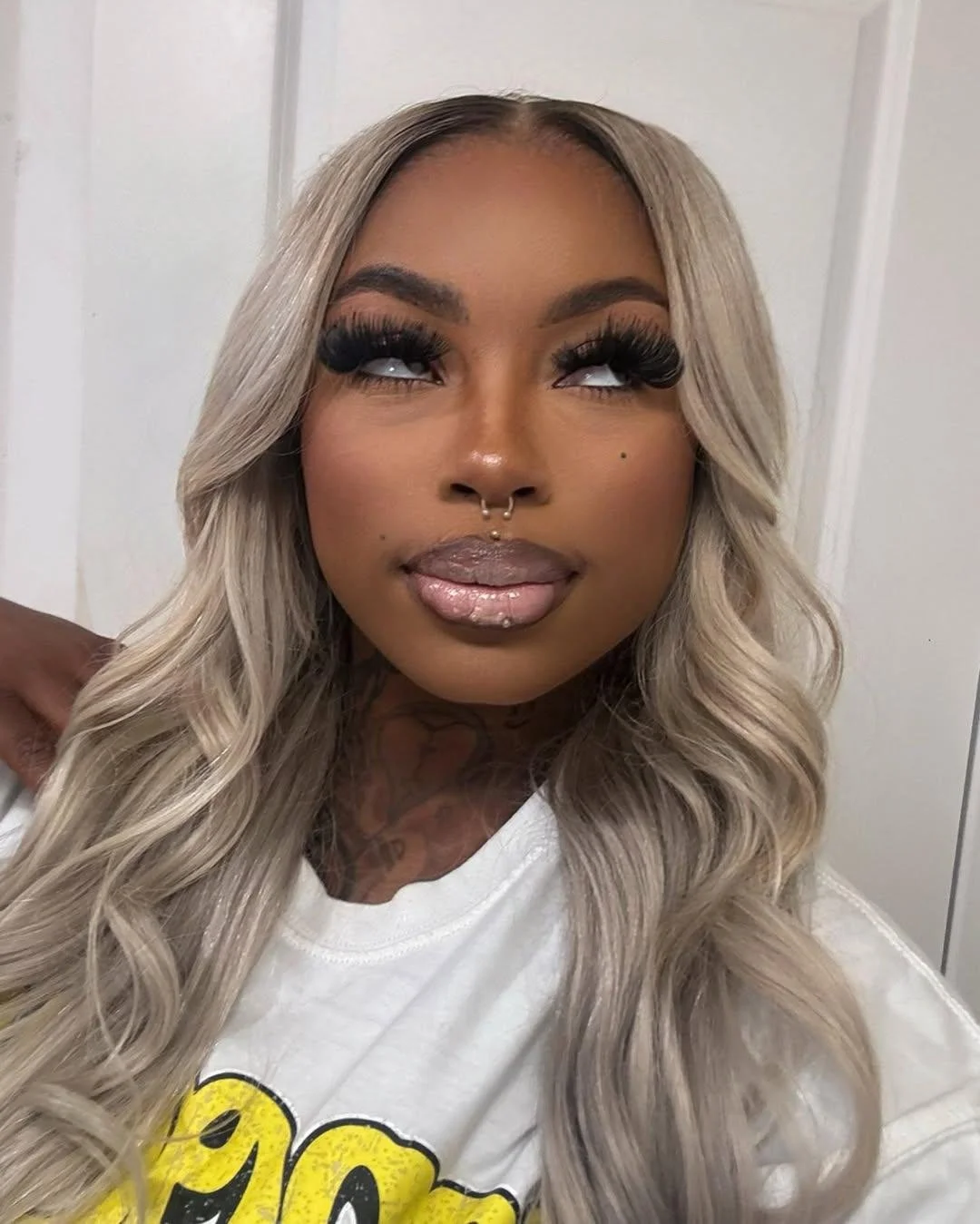 Who on this site can show me the best tribute of these Hoodrat Holly videos and photos? image 35