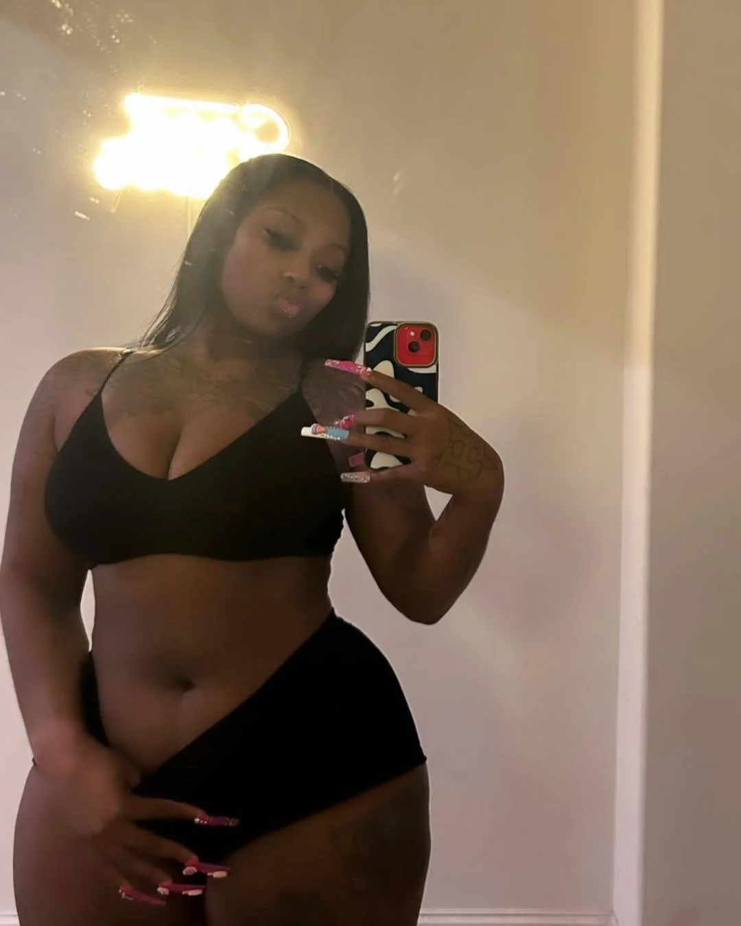 Who on this site can show me the best tribute of these Hoodrat Holly videos and photos? image 5