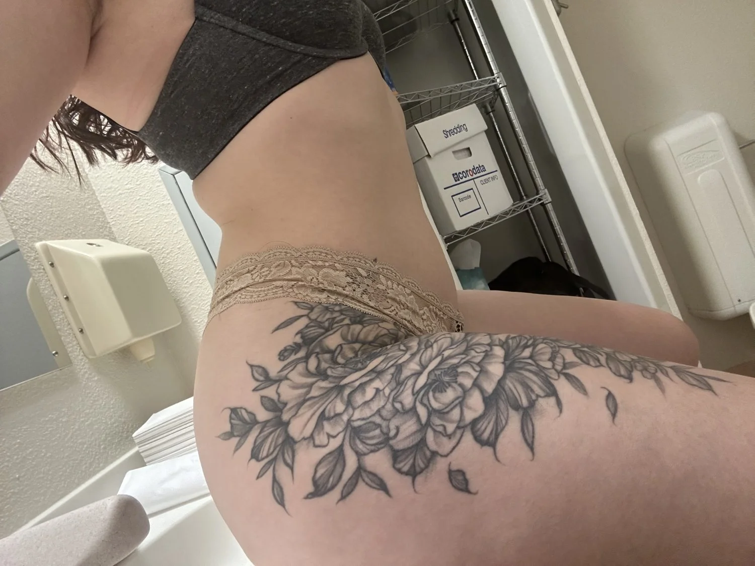 Fairfield Milf gave in image 2