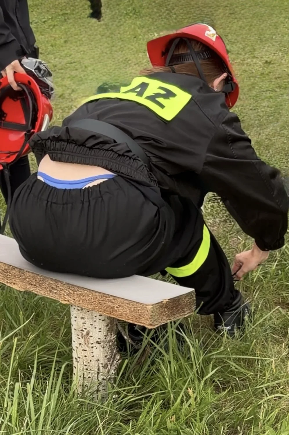 Thong slip young mom main image
