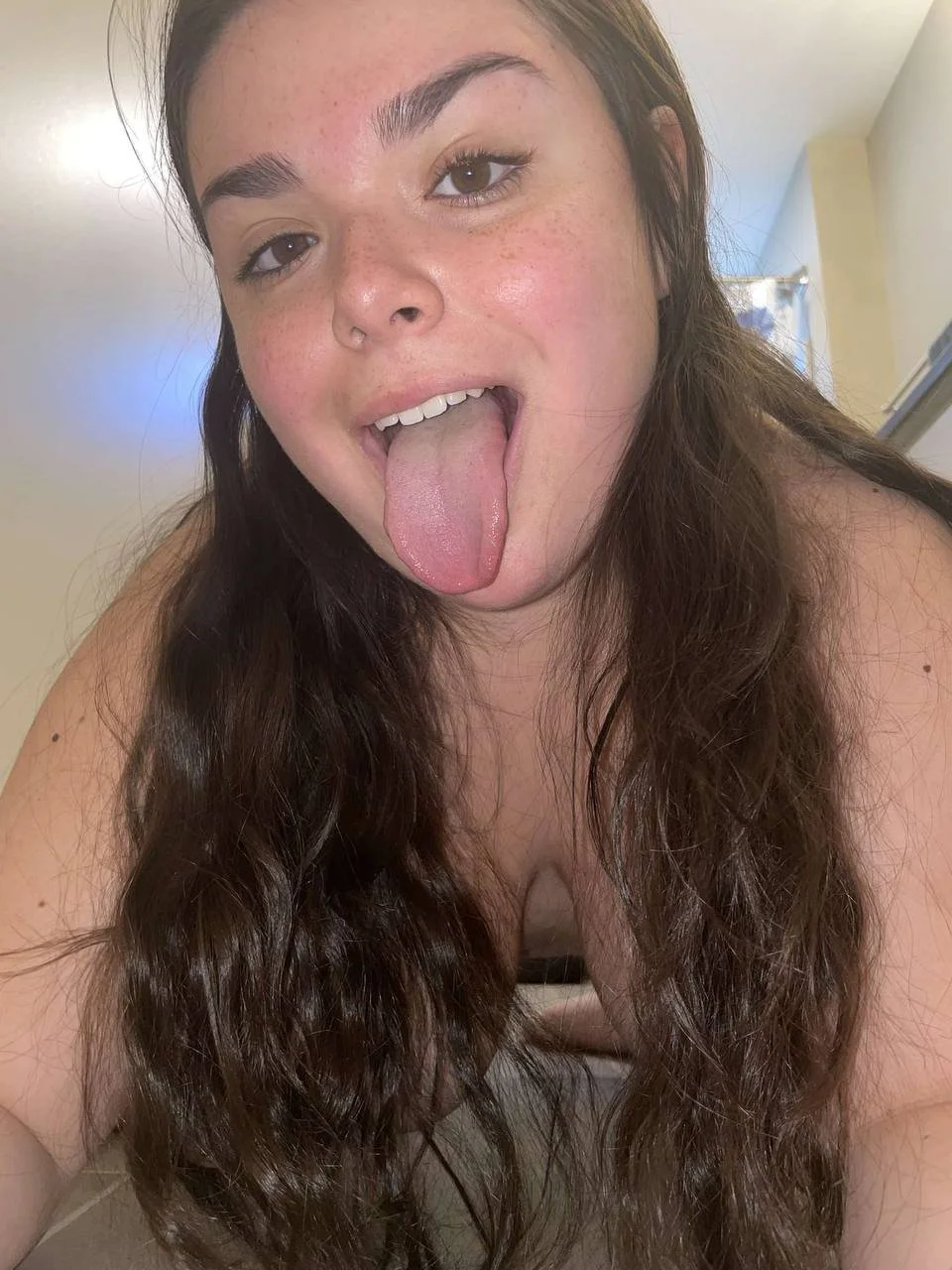 PAWG Cocksucking Slutwife E. image 10
