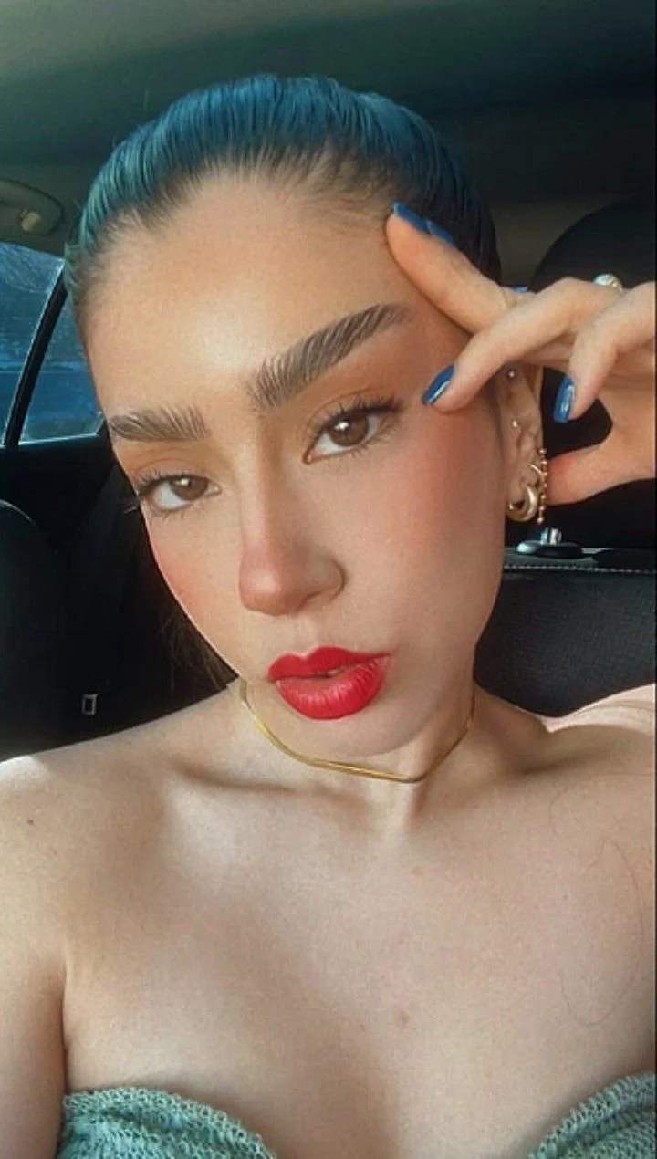 SHOWING OFF MY BEST FRIEND - ESTEPHANIA. image 19
