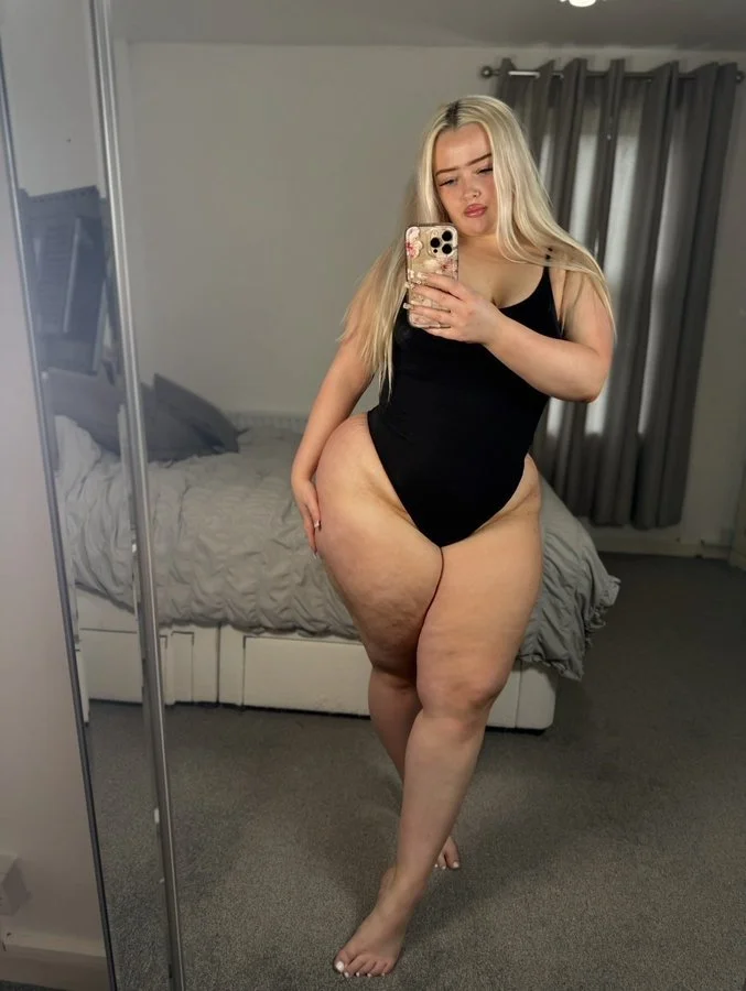 nWEX😍😍🍑🍑🍑PAWG image 24