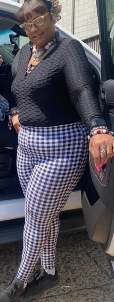 Big booty social worker.... image 1