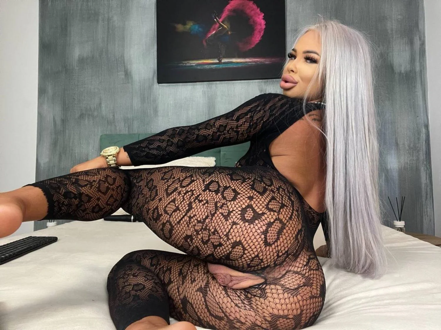 Romanian platinum blonde silicone bimbo Ivy_Ann / Yviann big fake tits big fake lips #9 image 3