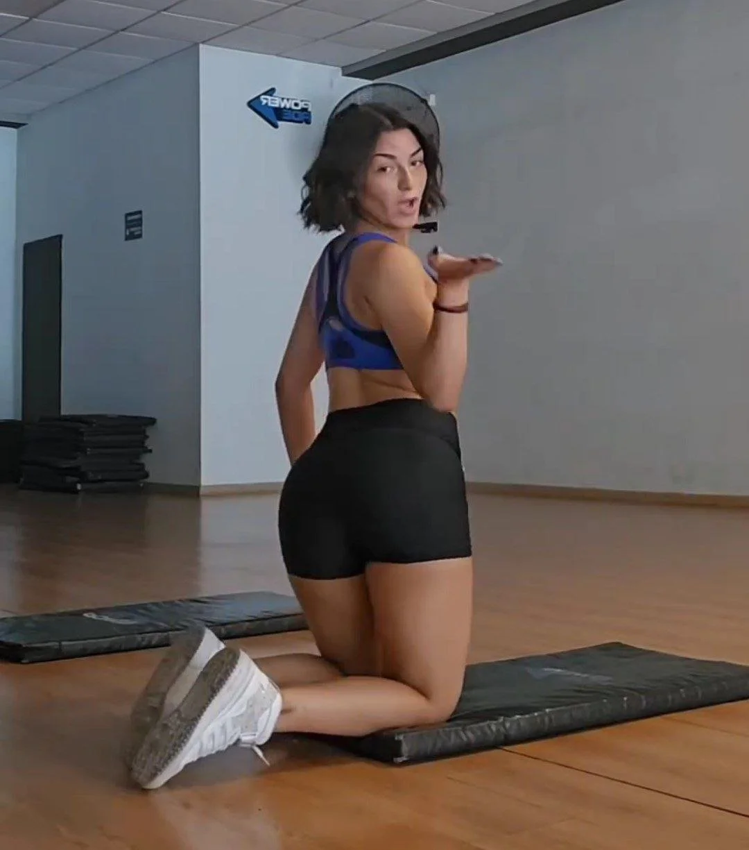 Martu morales image 13