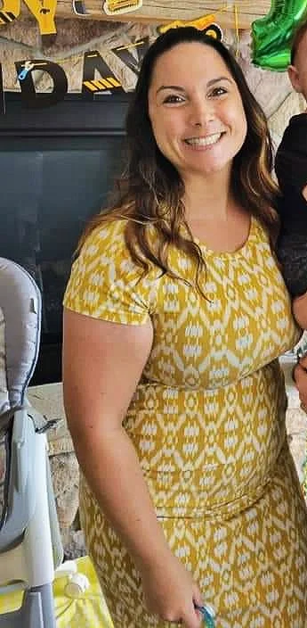 MILF Slut w Big Tits main image
