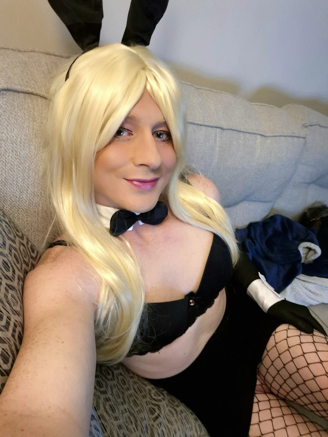 Sissy Zoe needs exposure again x image 11