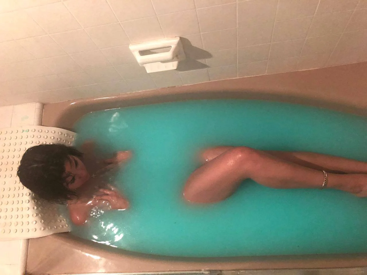 Selina image 18