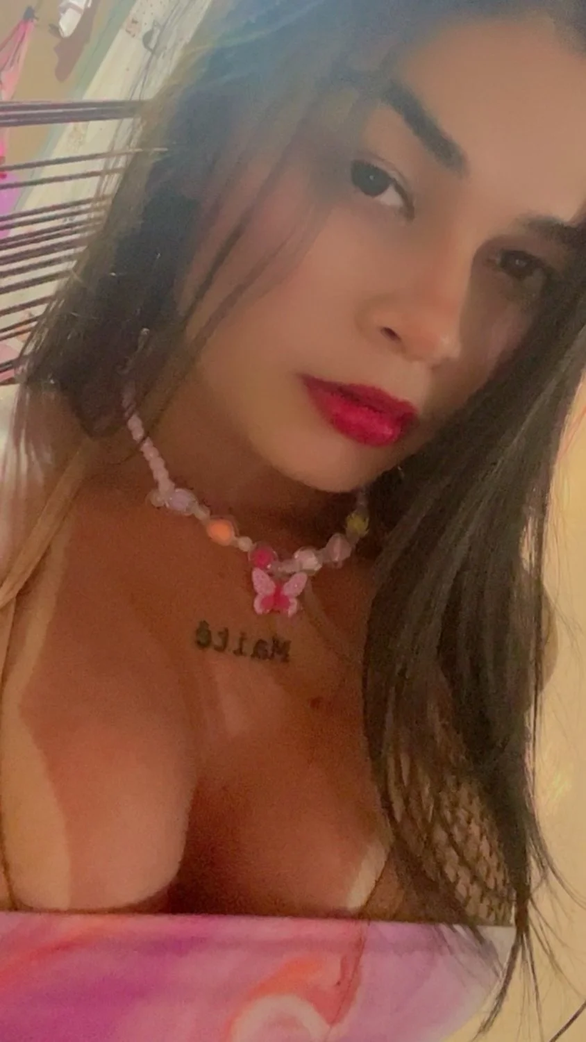 Gianella Latina sexy fitnnes Flaca culona rico coño mostrando y tetas en instagram image 6