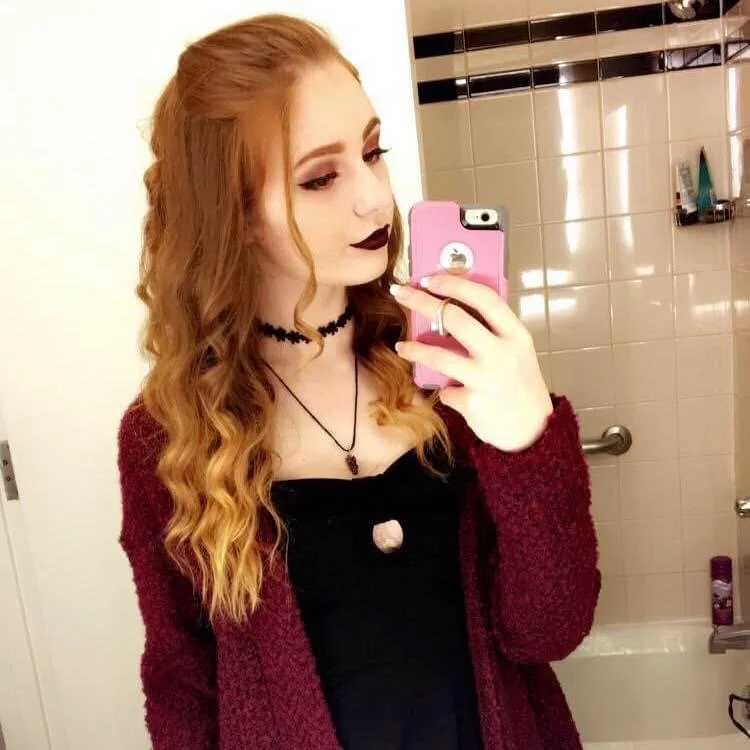 Ex Girlfriend Bee Wants to Become Webslut image 2