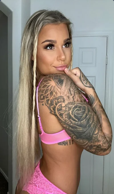 The Perfect Blonde image 20