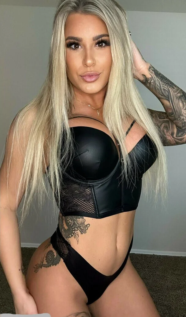 The Perfect Blonde image 32