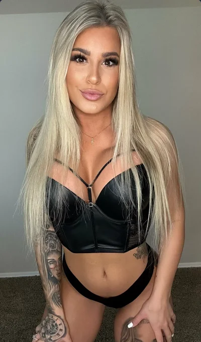 The Perfect Blonde image 33