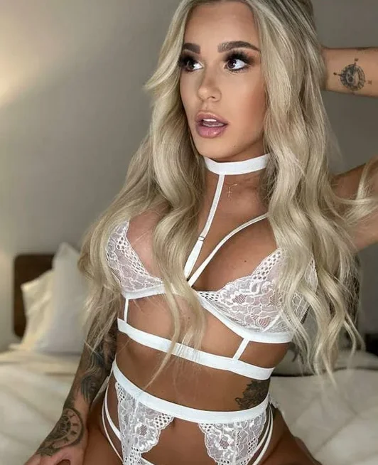 The Perfect Blonde image 37
