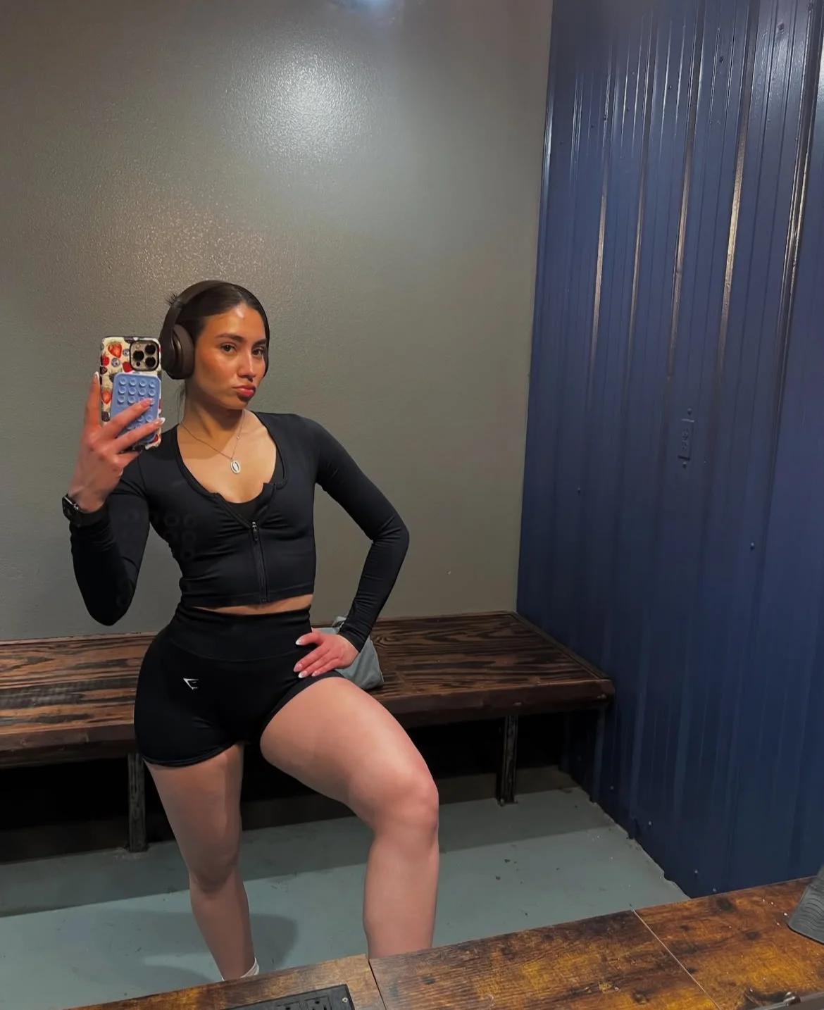 Dm me to trib or more image 4
