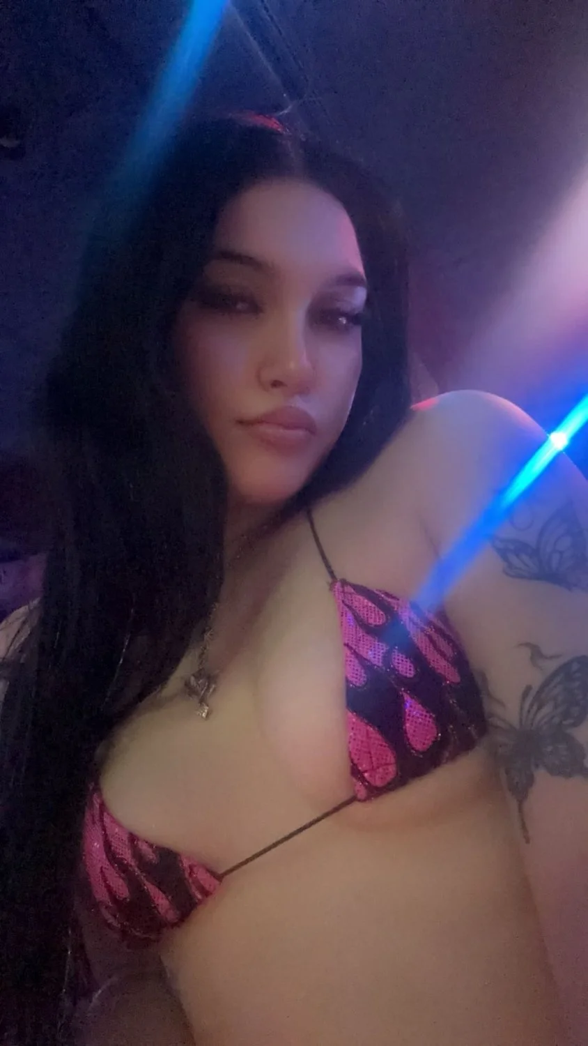 sexy tatted 21yo stripper image 30