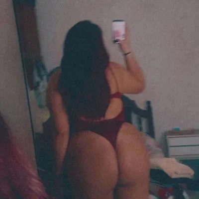 martu's gigantic booty image 22