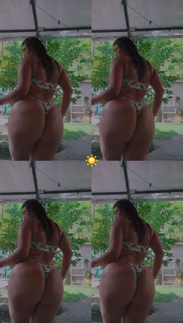 martu's gigantic booty image 32