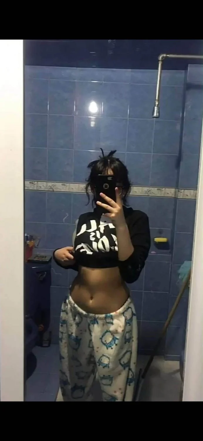 Flaquita puta image 13