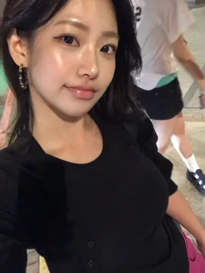 Korean 04 김윤지❤️💦 cover image