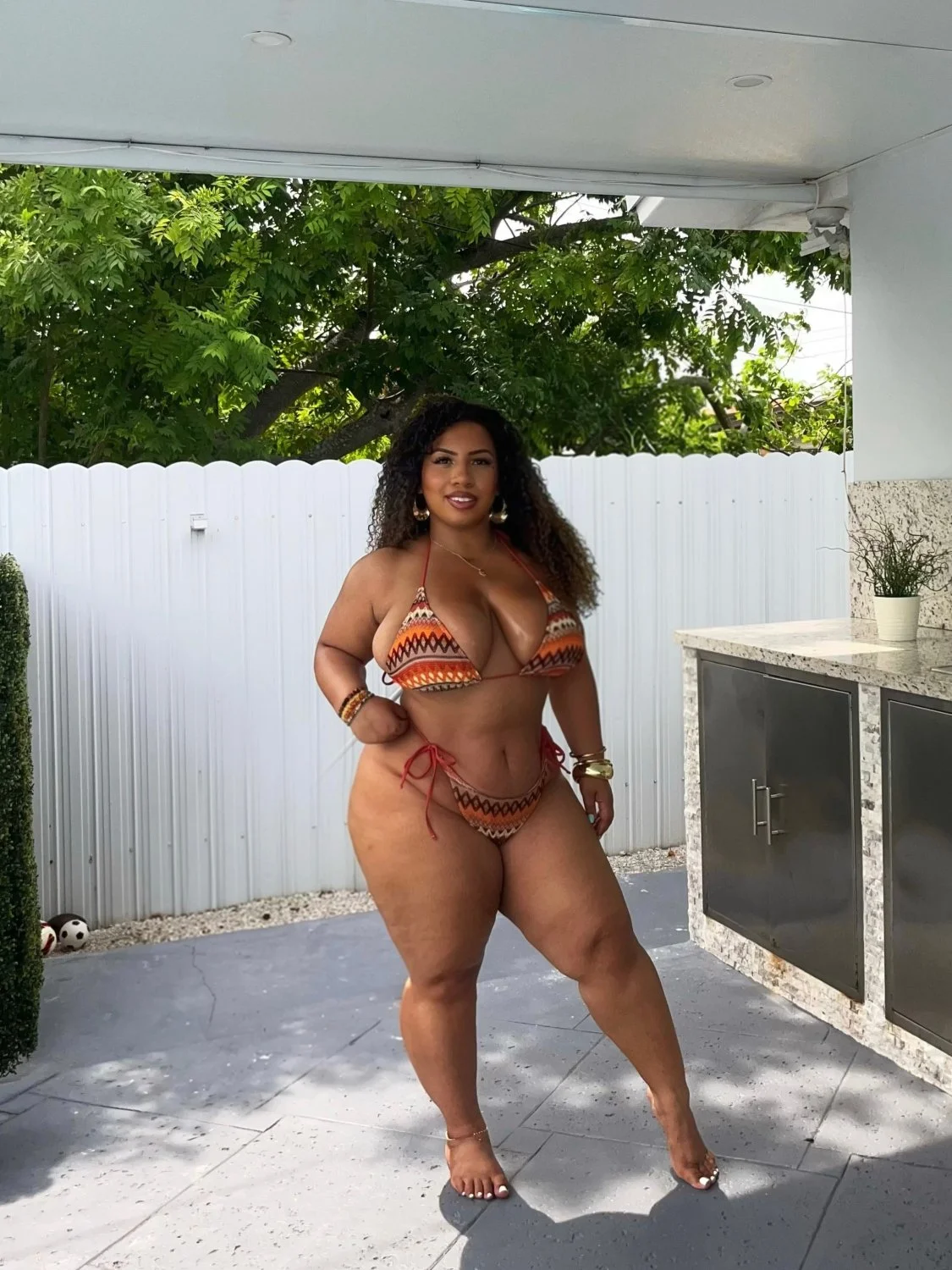Sexy BBW Latina got the best ass shape 🔥🔥 image 8