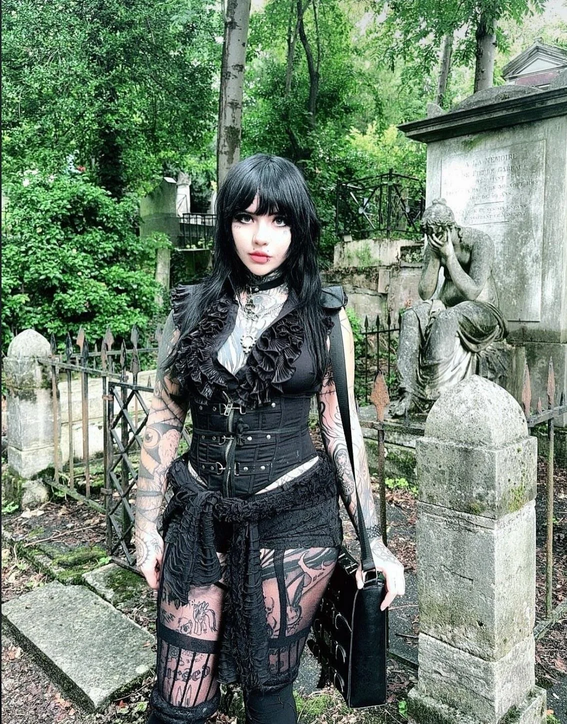 goth slut with huge ass leaked image 18