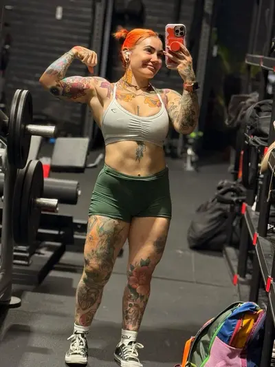 Tiny Muscle Mommy 571 cover image