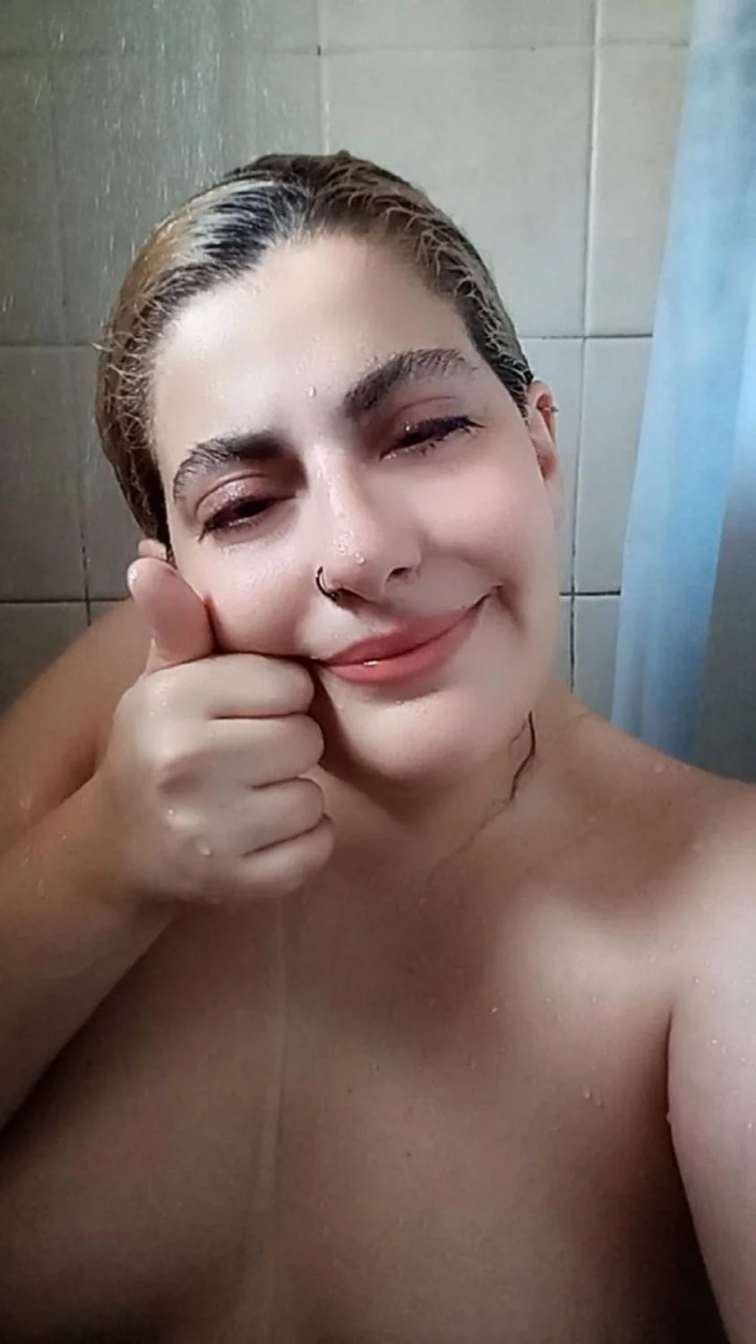 If anyone has Valentina's nudes send them to me on kik image 9