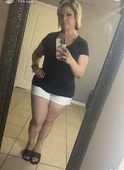 Latina thick cover image
