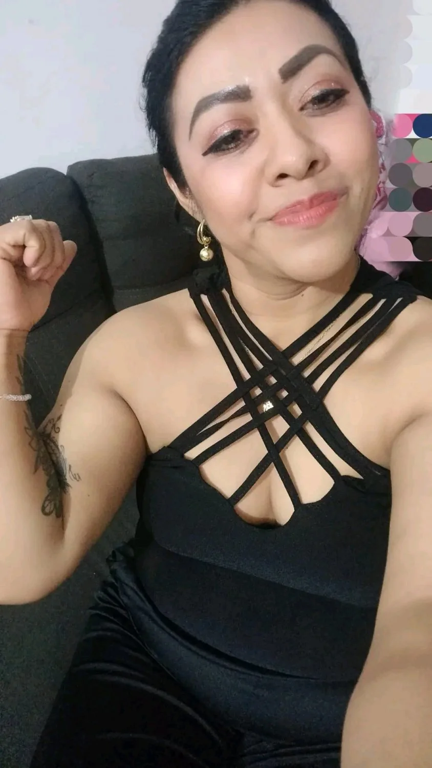 Laura chaparrita de Zapata Altamira image 17