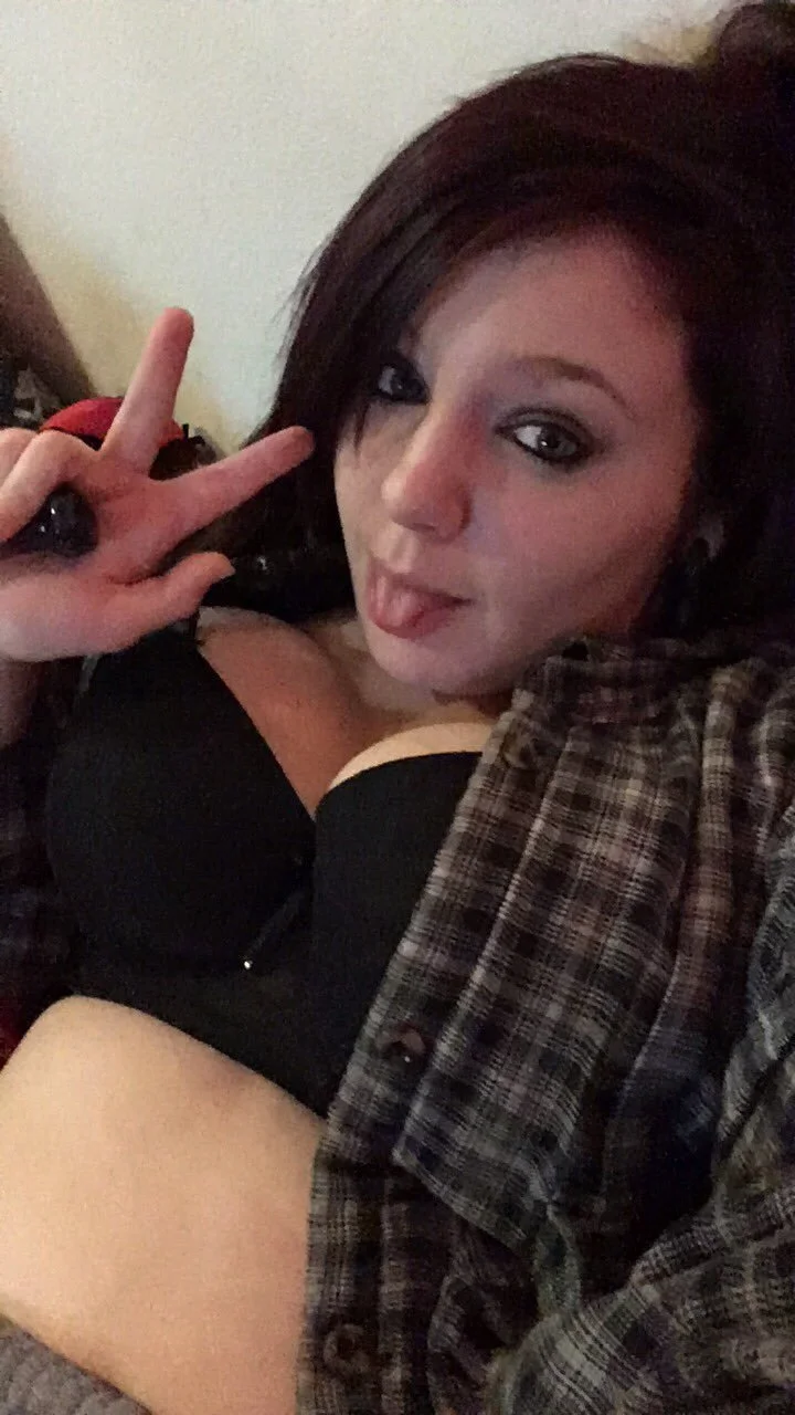 Ash 🔥busty teen image 10