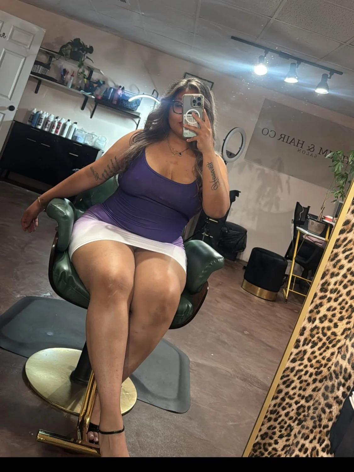 Sexy latina image 2