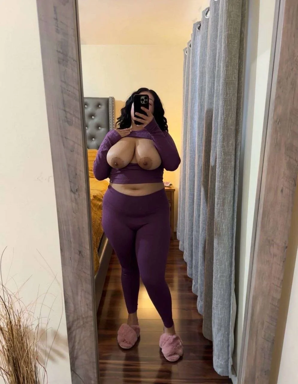 Thick Latina Jaz image 13