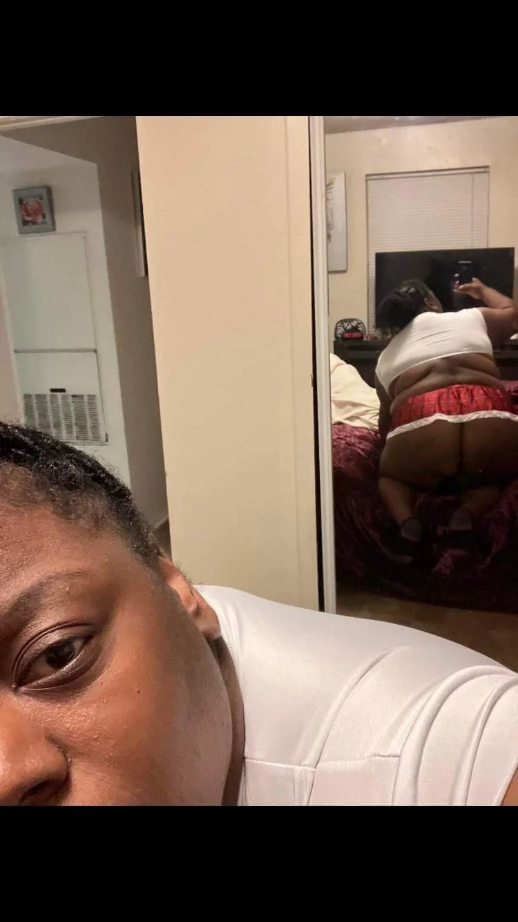 Horny bbw image 3